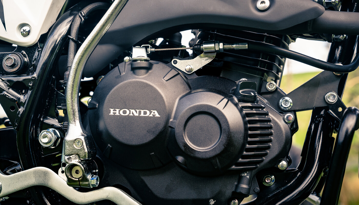 Proven 4-Stroke Engines Farm_2-Wheel_Hub_07_4-Stroke_Engine