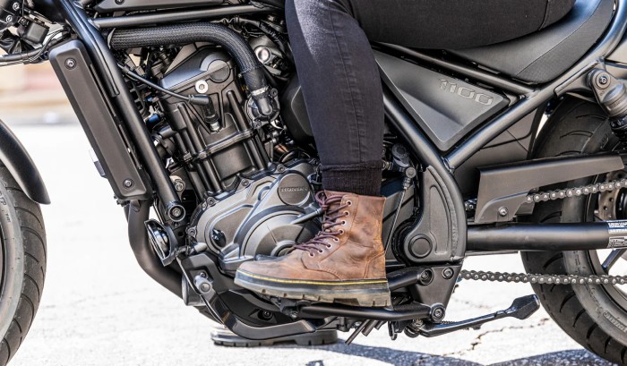 1084cc Twin-Cylinder Engine 1084cc Twin-Cylinder Engine