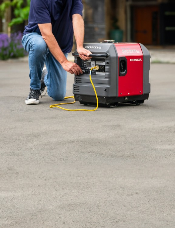 eu30is-product-page-hero-mobile-1600x2080-min