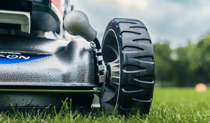 6 position cutting height adjustment 6 position cutting height adjustment